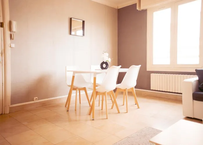 , Jardin 250m2 Et Cosy De 60 M2 Au Centre 아파트