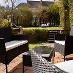 Apartmán , Jardin 250m2 Et Cosy De 60 M2 Au Centre